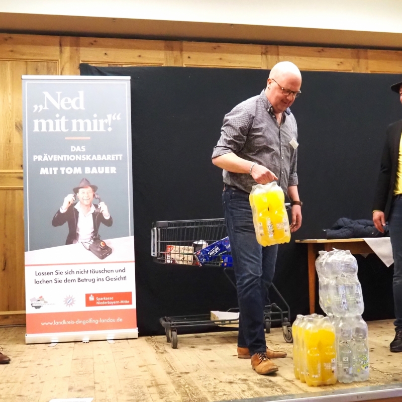 NMM - Tom Bauer und Rudolf Schmuderer - Kaufhausdiebstahl (Foto by Monika Ebnet).JPG